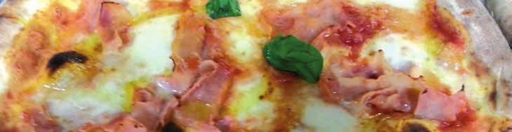 Pizze classiche napoletana A modo mio 8,00 Pomodoro, pomodoro fresco, aglio, grana, origano, pancetta, mozzarella di bufala Al nero di seppia 9,00 Pomodoro, mozzarella, nero di seppia, pomodoro