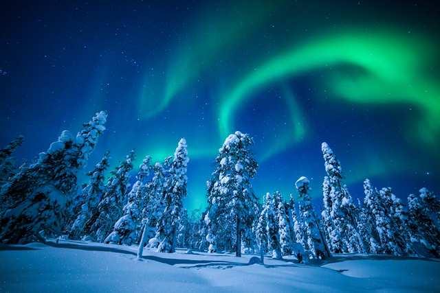 Lapponia a caccia dell AURORA BOREALE 27-31 gennaio 2019 Con WORKSHOP FOTOGRAFICI a cura di GABRIELE MENIS e GUIDA IN ITALIANO Un affascinante viaggio d'esplorazione nell estremo nord della Lapponia