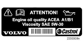Specifiche tecniche Olio motore Etichetta olio Capacità Quando l etichetta indicata a fianco si trova nel vano motore dell automobile, vale quanto segue. Vedere la posizione a pag. 236.