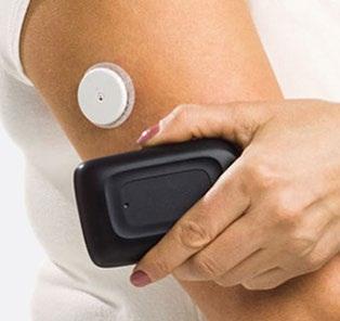 Flash Glucose Monitoring: Dispositivo che permette la rilevazione continua del glucosio interstiziale I dati dell andamento glicemico vengono inviati al lettore e visualizzati quando questo viene