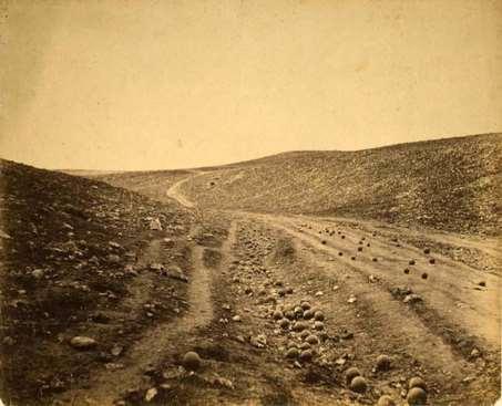 1855 Roger Fenton, Valley of Death,
