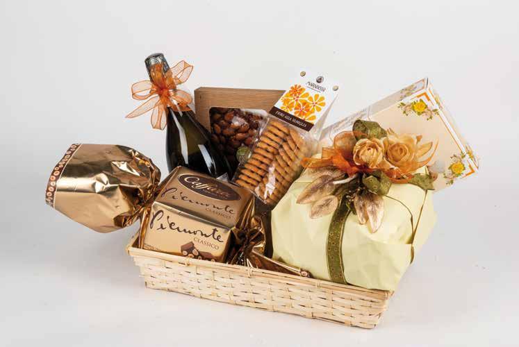 BRACHETTO CESTO RETTANGOLARE Contenente Panettone tradizionale De Toma kg. 1 in confezione regalo Spumante Brut Tener Banfi Cioccolatini gianduja Caffarel g.