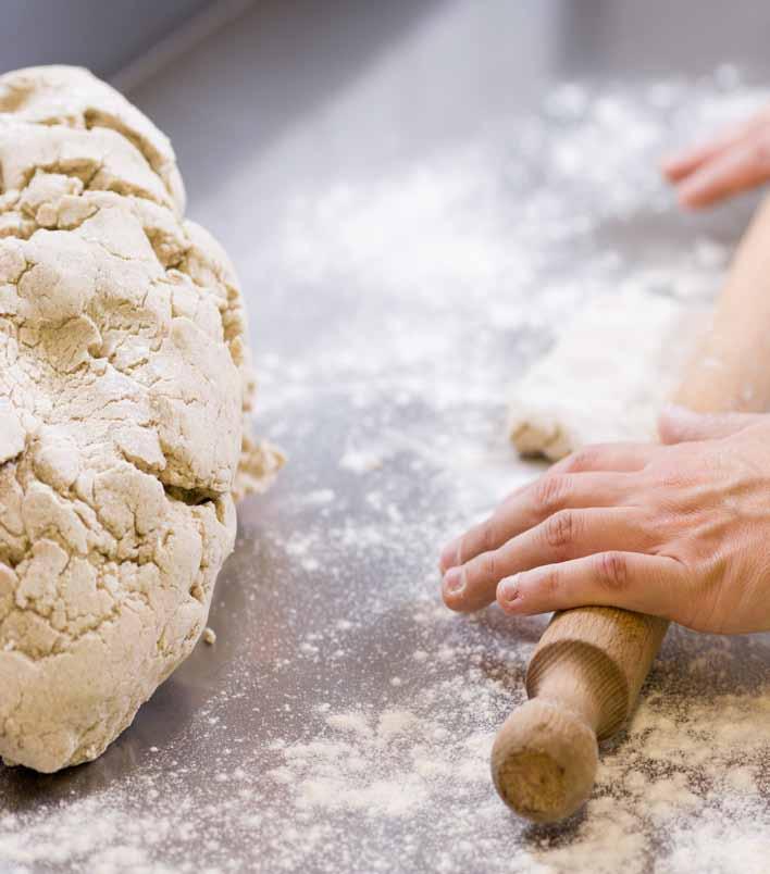 La farina di saraceno, ingrediente distintivo dei pizzoccheri è prodotta da Andrea Pelacchi, giovane agricoltore valtellinese che si è impegnato a mantenere viva la coltivazione del grano saraceno a