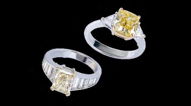 Questi due diamanti, montati in oro bianco, hanno un fascino unico