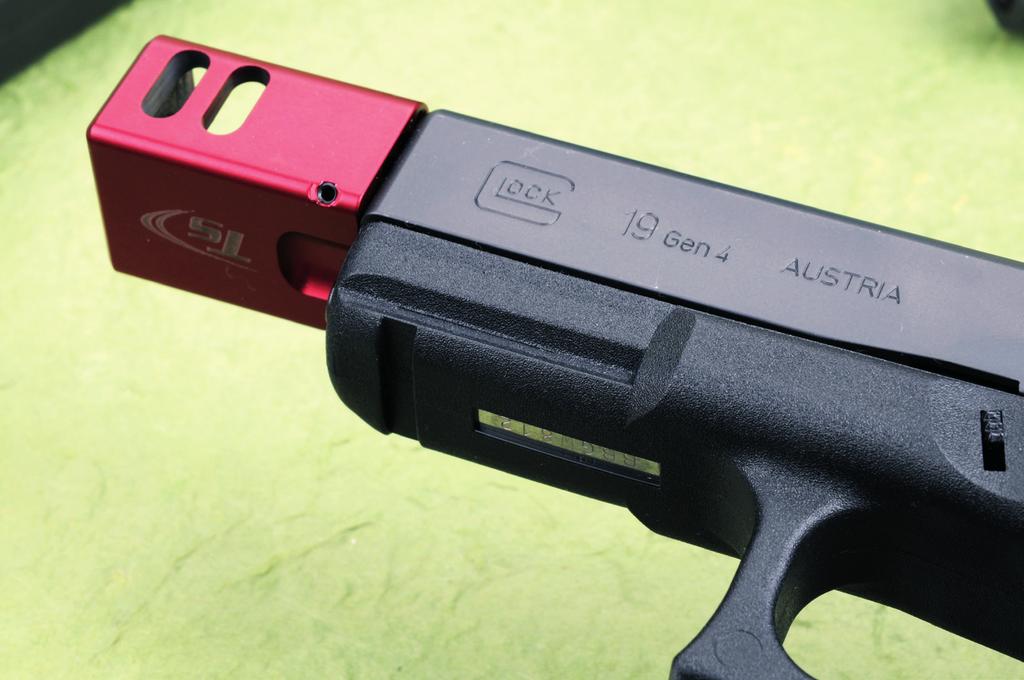 048 Glock TONIficata di Gianluigi Guiotto Per gli appassionati di tiro sportivo è ora disponibile la versione Fto della Glock 19 Gen4, che affianca la già nota Glock 17 nello stesso allestimento: è