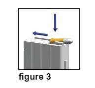 Procedura: 1. Inserire la cartuccia sull elevatore, vicino ai labbri (fig. 3). 2. Spingere la cartuccia verso il basso e verso la parte posteriore del caricatore (fig. 3). 3. Caricare solo la quantità di cartucce che si intendono sparare (max 10).