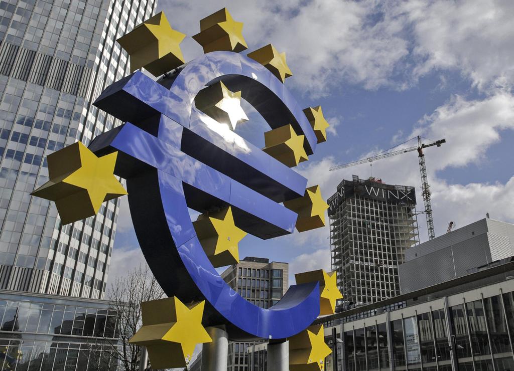 per la fine degli interventi di politica monetaria da parte della Bce e perché effettivamente più va avanti la tensione sullo spread tra i titoli di Stato e più le preoccupazioni aumentano.