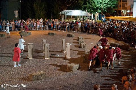 Venerdì 05 agosto 2016 Ore 19.00 apertura taverne e mercato medioevale in tutto il centro storico Ore 19.