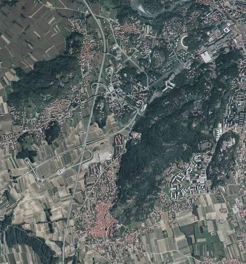 2.1 - Lotto 2: tra Pavone e Banchette Salerano l autostrada percorre un ambito in cui alle aree agricole, presenti soprattutto del primo tratto, si