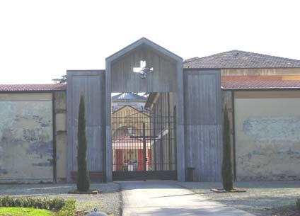 cappella interna non Note: Cimitero d'impianto novecentesco di Anzola, sito tra la
