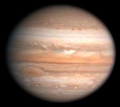 È un pianeta gassoso ed è il più grande del sistema solare. Esso è costituito in maggioranza da elio ed idrogeno.