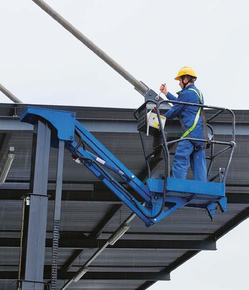 1. Ci proteggiamo dalle cadute dall alto. Lavoratore: se c è un pericolo di caduta, dico STOP!