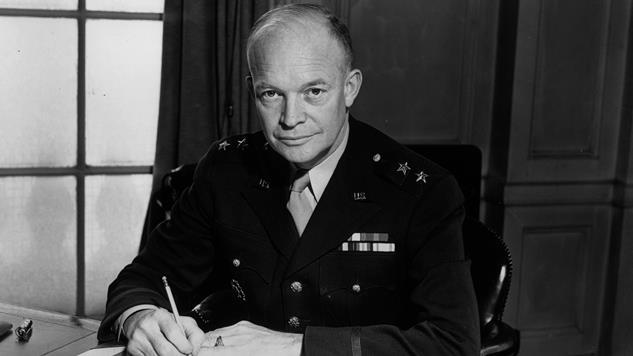 1944-45 Sbarco Alleati, guidati da Eisenhower, in Normandia: anche la Francia liberata (*) URSS occupa Polonia,