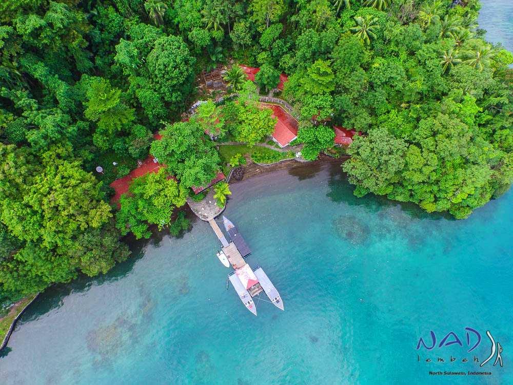 NAD RESORT LEMBEH Il NAD-Lembeh è un piccolo e semplice resort dedicato prevalentemente ai fotografi subacquei ed appassionati di biologia marina.