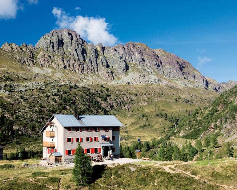 concorso il RIFUGIO del CU RE CONCORSO IL RIFUGIO DEL CUORE I rifugi alpini meritavano davvero un grande concorso a loro interamente dedicato, per promuoverne la conoscenza e premiarne l