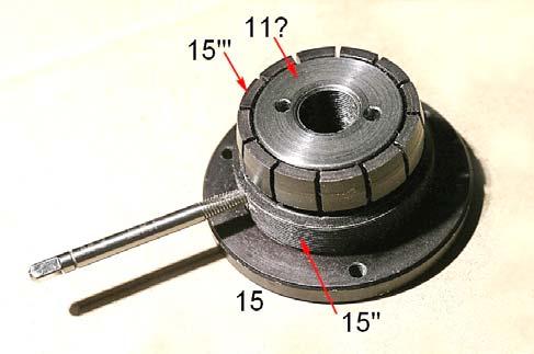 e 15 è legata all anello 12 il cui dente interno s impegna nella scanalatura 19. Quindi l anello 12 è sempre solidale con il tubo 19, ma è legato al pezzo 11?