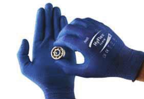 Garantiscono inoltre la protezione del prodotto da eventuali impronte digitali e da residui provenienti dalla formulazione stessa dei guanti.