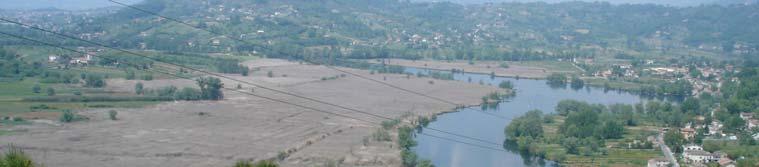 Sul lago e su parte del suo bacino idrogeologico è stata istituita dalla Regione Lazio con propria legge (n.