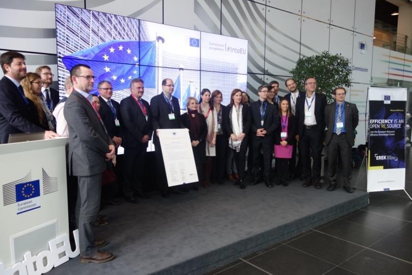 European Resource Efficiency Knowledge Centre (EREK) Inaugurato alla conferenza degli attori dell'economia circolare 2018 Strumento di supporto