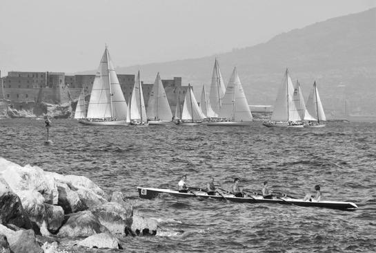 Il Reale Yacht Club Canottieri Savoia organizza la VedE Coastal Rowing Regatta" seconda edizione, regata promozionale su imbarcazioni Coastal Rowing a 4 vogatori di coppia più timoniere (C4x+), per