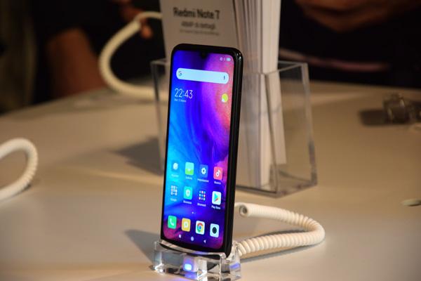 Dopo la presentazione ufficiale al MWC 2019, dove abbiamo avuto la possibilità di vederlo in anteprima nonostante un piccolo imprevisto (guardate il video), Xiaomi Redmi Note 7 sbarca ufficialmente