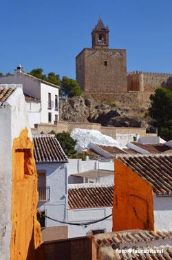 7 giorno domenica GRANADA / ANTEQUERA / MALAGA km 150 Prima colazione e partenza verso Antequera. Visita ai dolmen di Menga e Vieira, monumenti megalitici dichiarati Patrimonio dell Umanità.