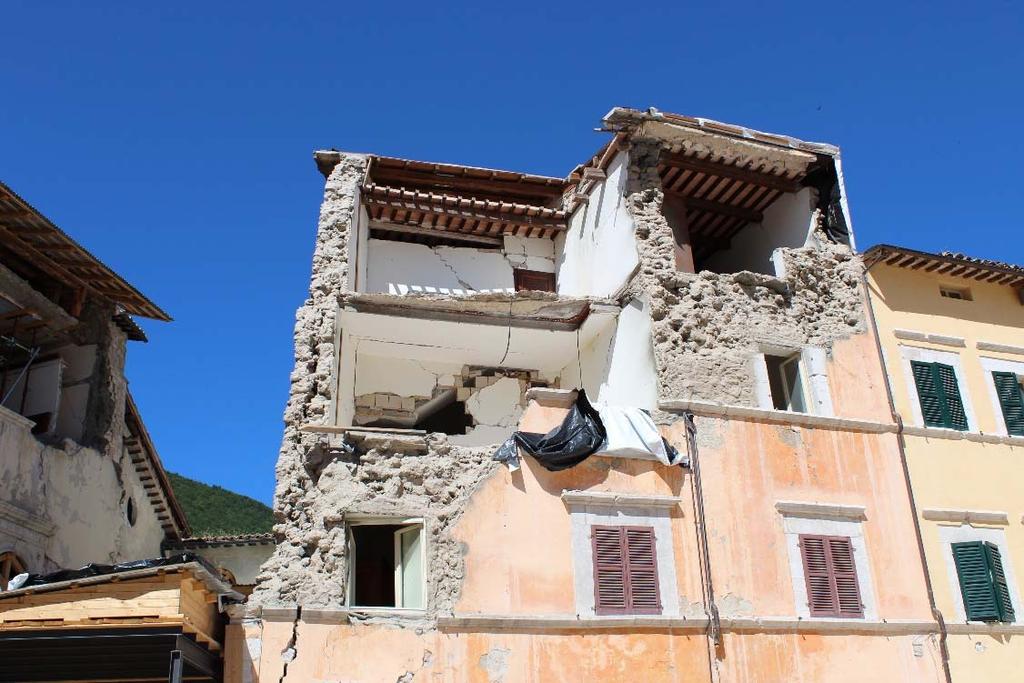 Piazza Martiri Vissani Edificio all angolo Figura 54.