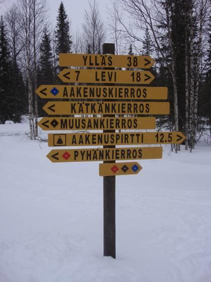Il pomeriggio del primo giorno può essere utilizzato dai partecipanti per una prima uscita individuale di riscaldamento con gli sci o per una visita del villaggio di Sirkka, caratteristico villaggio