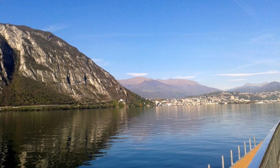 Il piccolo paese offre un bellissimo panorama del lago, con lo sfondo della città di Lugano. Dal VII secolo apparteneva al monastero di S.