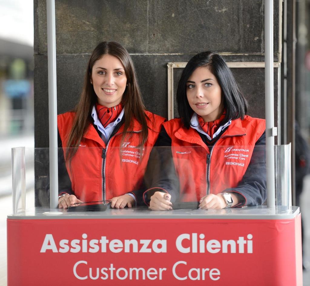 Servizio 1 I desk in stazione DESK DEDICATI 120 risorse forniscono informazioni e assistenza alle persone. Tutti i desk sono costantemente in contatto telefonico con la Sala Operativa Regionale.