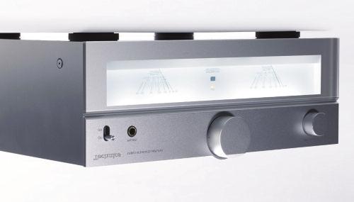 Premium Class - Amplificatore integrato stereo SU-C700 SU-C700EG L amplificatore SU-C700 è completamente digitale e fornisce segnali digitali ad alta risoluzione senza che venga introdotta alcuna