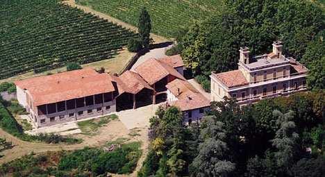 L Azienda La famiglia Bertolino produce e imbottiglia vino da ormai quattro generazioni.