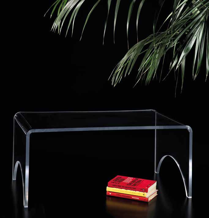 Tavolini Complementi di arredo 137 DIVINITY Design: Mattei Carella Design Tavolino in cristallo acrilico piegato a mano, con sabbiatura