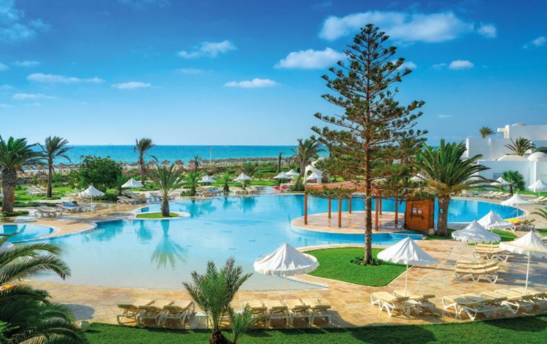 TUNISIA - DJERBA VERACLUB ILIADE Djerba è la dolcezza fatta isola. Qui, nella Tunisia più europea e accogliente che possiate immaginare, c è il Veraclub Iliade.