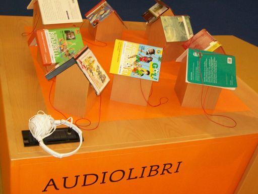 AUDIOLIBRI E ALTRI SUPPORTI Testo registrato su diversi supporti audio (CD audio, CD MP3, MP3 scaricabile )