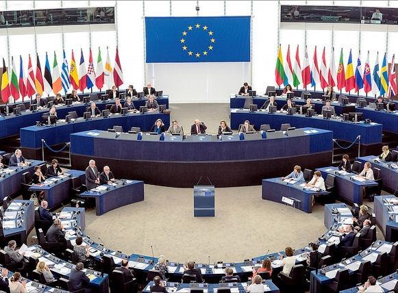 Il Parlamento europeo Il Parlamento europeo rappresenta tutti i cittadini dell'ue.