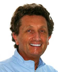 Dr. B. Giuliano Maino Laurea in medicina e chirurgia. Specializzato in odontoiatria e Protesi. Specializzato in ortognatodonzia.