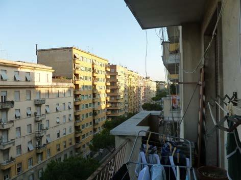 Foto dal balcone su Viale Eritrea L appartamento è molto luminoso e risente scarsamente del rumore proveniente dal Viale sottostante sempre fortemente trafficato, in quanto Viale di importanza per i