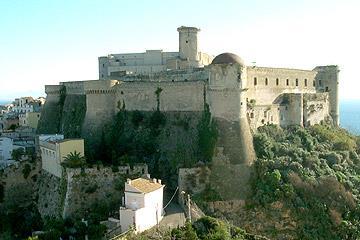 Il re Francesco II insieme alla moglie si rifugiò nella fortezza di