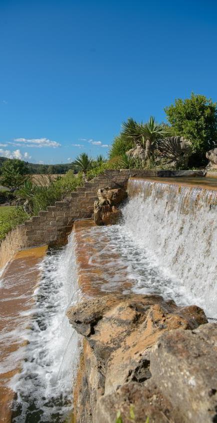 Rinfrescati e rilassati nella nostra piscina coperta, o goditi