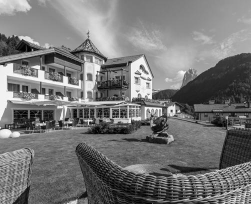 Innsbruck, Brennero, Monaco Alpenheim Charming & SPA Hotel **** Via Grohmann 54 I 39046 ORTISEI / VAL GARDENA Hotline prenotazioni: +39 0471 796515 Fax. +39 0471 796105 info@alpenheim.it www.