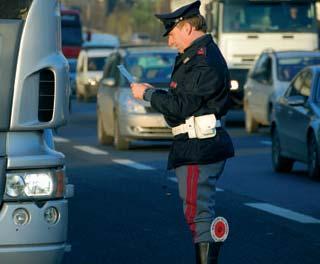 Anche grazie a queste misure, il bilancio degli incidenti complessivi del 2007 si chiude con una diminuzione del 17 per cento dei morti e dell 8 per cento dei feriti.