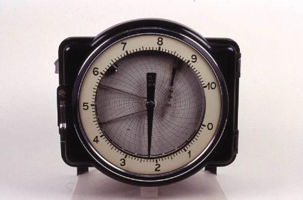 Termometro registratore polare potenziometrico a valvole S.A.E. Società Applicazioni Elettrotecniche Siliprandi F.lli Chiesa & C. S.r.l. Link risorsa: http://www.