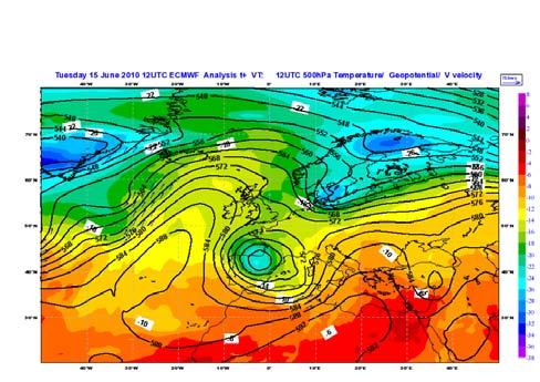 Mappe di analisi (da modello globale ECMWF) di geopotenziale e temperatura del 15/06/2010 alle 00:00 UTC a 500 hpa (in alto a sinistra) e a 850 hpa (in alto a destra) alle