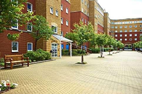 IL RESIDENCE GREAT DOVER APARTMENTS 165 Great Dover Street London, SE1 4XA Londra - United Kingdom Il Great Dover Apartments e adiacente al Guy s Campus e si raggiunge facilmente a piedi.