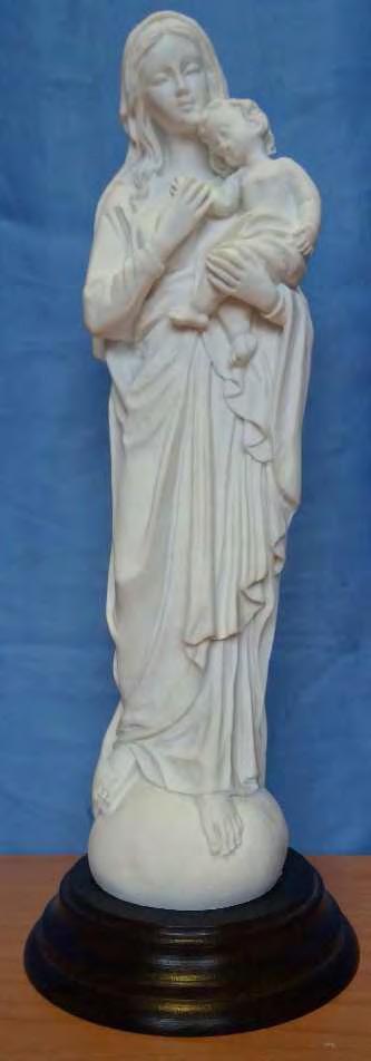Statue in RESINA