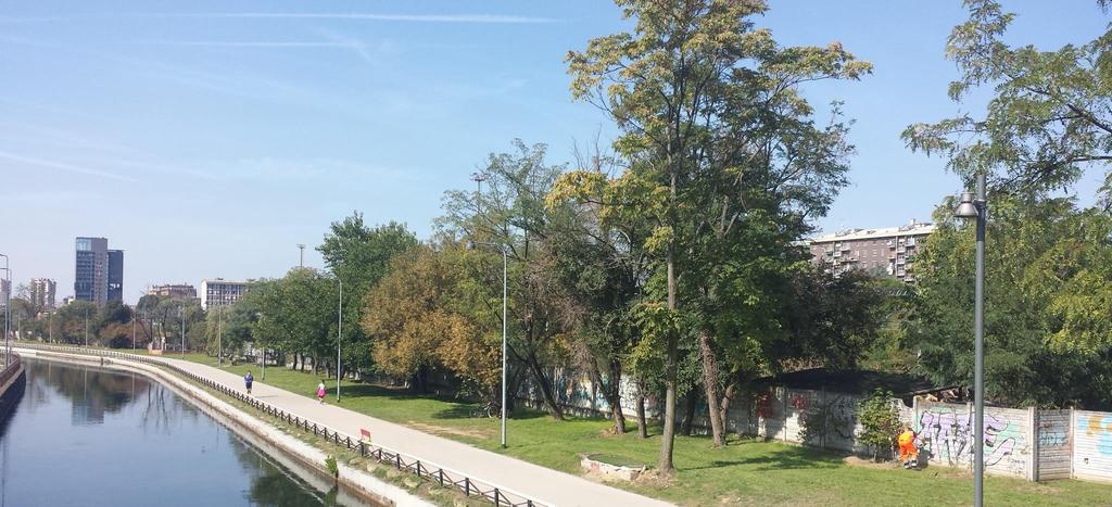 PROGETTO KM VERDE Il progetto promuove l adozione dei metri verdi lungo il Naviglio Grande di Milano dove LifeGate, in collaborazione con il Consorzio di Bonifica Est Ticino Villoresi, si sta