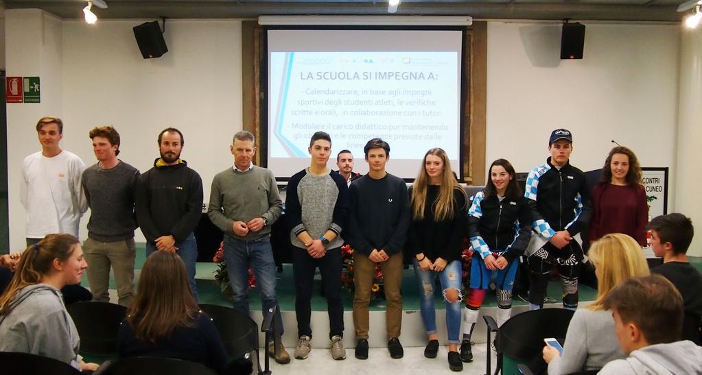 Gli studenti della sezione limonese inseriti nel progetto Miur-Coni Studente-atleta di alto livello Di seguito l elenco degli allievi della sezione limonese premiati con la borsa di studio del Comune