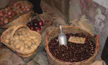 Pro Anghiari nei giorni della manifestazione ci aspetta all Osteria dei Cento Gusti nel centro storico del paese per pranzi e cene a base di piatti tradizionali.