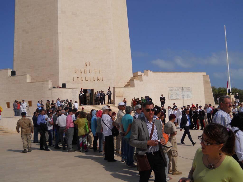 Esterno del Sacrario Italiano di El Alamein Al termine della cerimonia che si terra al Sacrario Italiano i partecipanti alla missione partiranno per il Cairo su autobus privato.